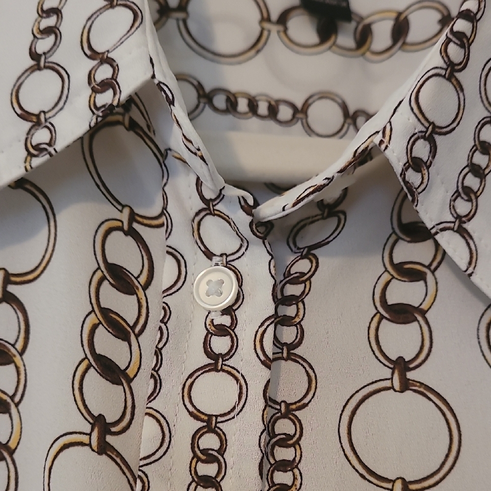 Banana Republic White Button-Down Blouse with Black Chain Pattern - Picture 5 of 8
